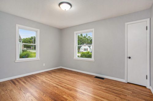 736 Cricklewood St, Wyoming MI exterior