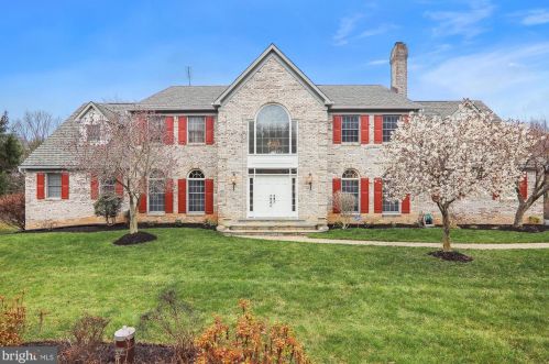 18124 Hayloft Dr, Rockville, MD 20855-1669