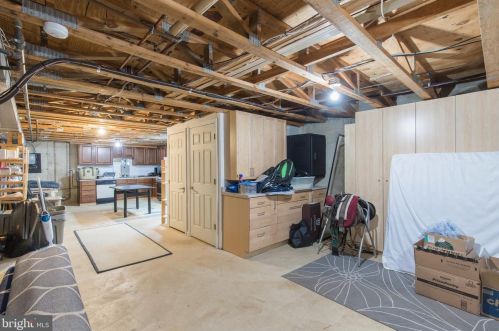 4 Northgate Vlg, Media PA 19063-2039 exterior