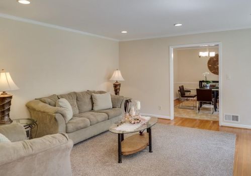 5625 Colton Dr, Atlanta GA 30342-1303 exterior