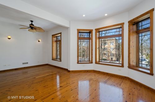 2013 Greenleaf Ave, Chicago IL 60645-3509 exterior