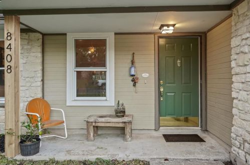 8408 Dixon Dr, Austin, TX 78745-7515
