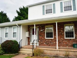 116 Ambassador Dr, Manchester, CT 06042-2446