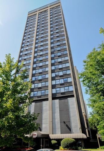 2700 Hampden Ct, Chicago IL 60614-1869 exterior