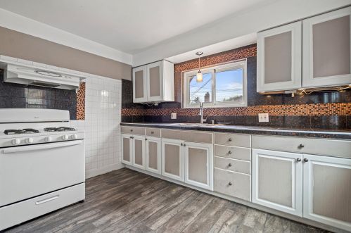 4506 37th St, Milwaukee WI  53209-5910 exterior