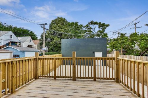 1624 Peterson Ave, Chicago IL  60660-2417 exterior