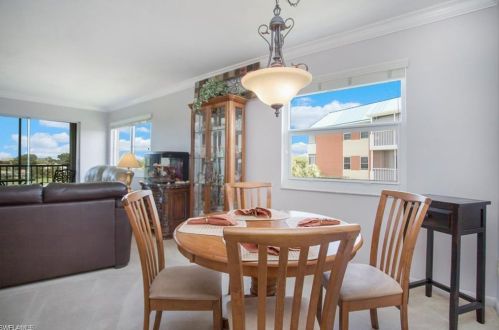 190 Pebble Beach Blvd, Naples FL 34113-8357 exterior