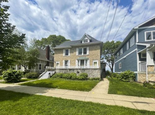 1024 Sherman Ave, Madison WI  53704-4233 exterior