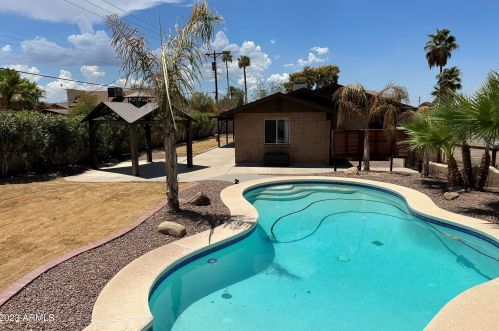 8640 16 Pl, Phoenix AZ 85040-2441 exterior