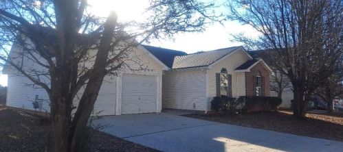 2318 Rambling Way, Lithonia GA  30058-3979 exterior