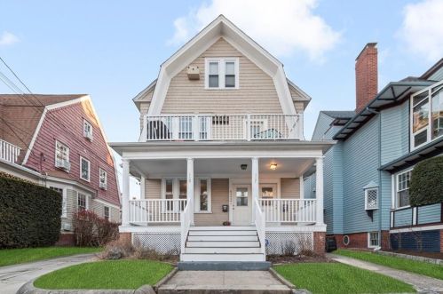 117 Elmgrove Ave, Providence, RI 02906-4228