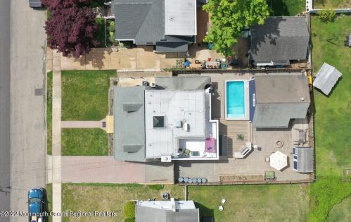 1231 Fleming Ave, Point Pleasant Beach NJ 08742-4040 exterior