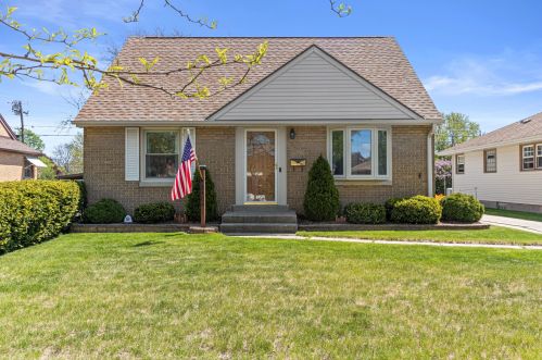 3404 71st St, Milwaukee, WI 53219-3903