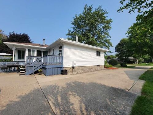 1849 Lawnel Ave, Meskegon MI 49441-3743 exterior