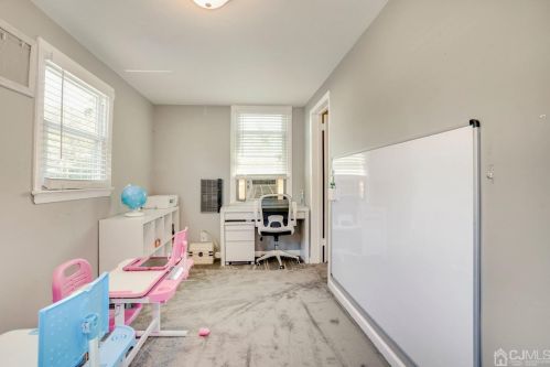 33 Coddington Ave, Avenel NJ 07001-1941 exterior