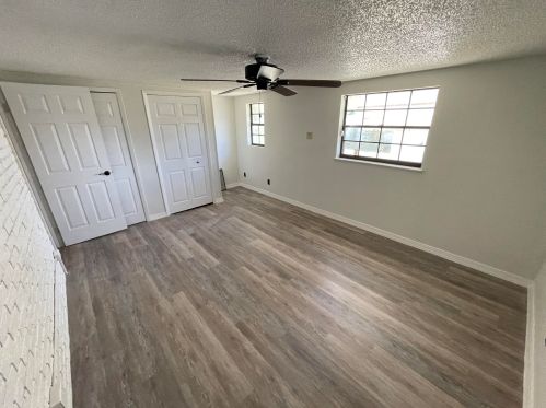 642 Curtis St, Fort Pierce FL 34983-1916 exterior