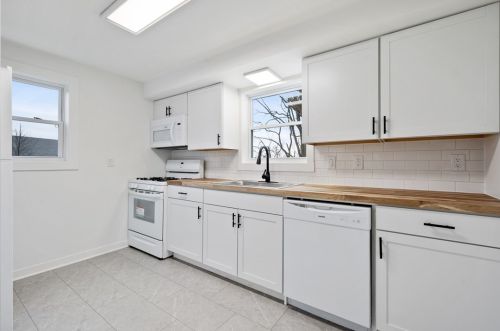 1307 Jefferson Heights Rd, Pittsburgh PA  15235-4807 exterior