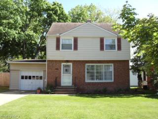 4872 Oakland Dr, Cleveland OH  44124-2332 exterior