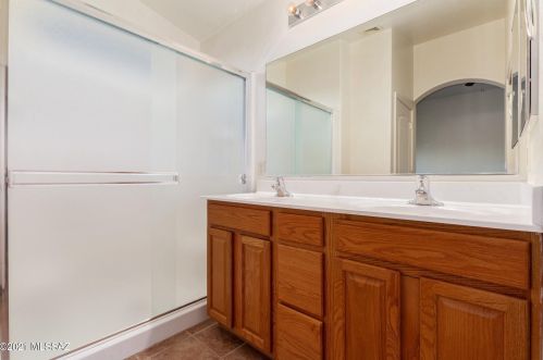 2425 Calle Sierra Del Manantial, Tucson AZ 85706-5052 exterior