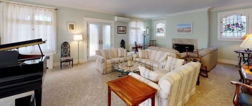 5531 Northumberland St, Pittsburgh PA 15217-1129 exterior