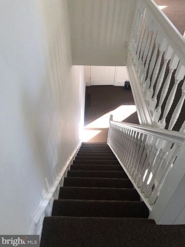 98 6 St, Darby PA 19023-2307 exterior