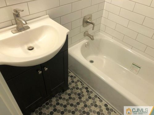 244 Hamilton St, New Brunswick NJ 08901-2206 exterior