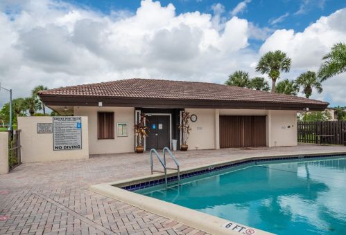 7979 Eastlake Dr, Boca Raton FL  33433-2162 exterior