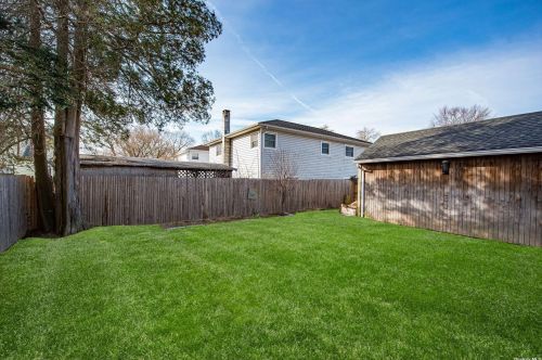 32 Adelaide St, Huntington Station NY 11746-3441 exterior