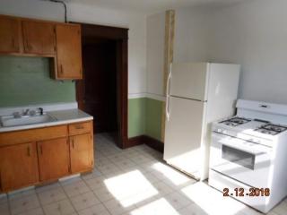 94 Edgewood St, Springfield MA  01109-3026 exterior