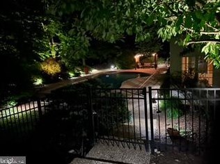 195 Carnoustie Way, Media PA 19063-1856 exterior