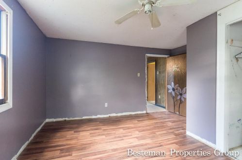 1121 Wilson Ct, Meskegon MI 49441-5150 exterior