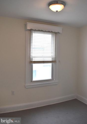 338 Jackson St, Philadelphia PA 19148-3308 exterior