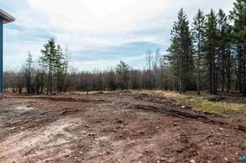 3258 Tischer Rd, Duluth MN 55803-9786 exterior