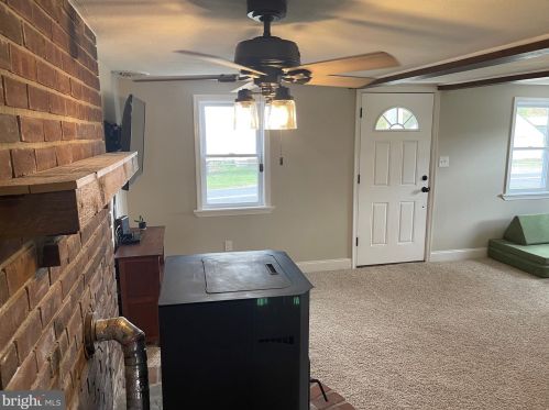 998 Plunkert Rd, Littlestown PA 17340-9643 exterior