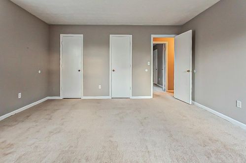 6299 Marbut Farms Ln, Lithonia GA 30058-8977 exterior