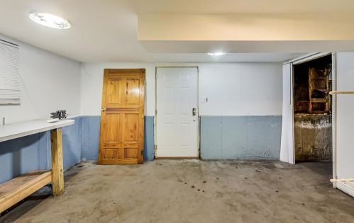 5647 Magnolia Ave, Chicago IL 60660-1908 exterior