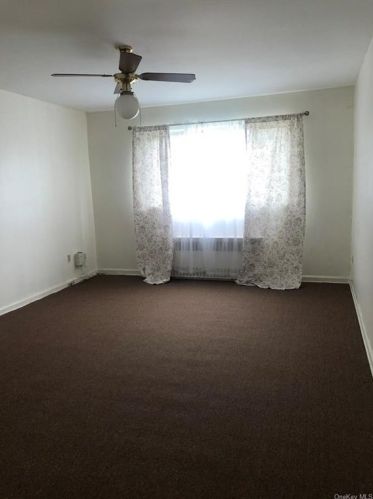 1040 233rd St, Bronx NY  10466-3342 exterior