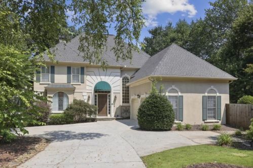 4540 Crestwicke Pointe, Atlanta, GA 30319-1083