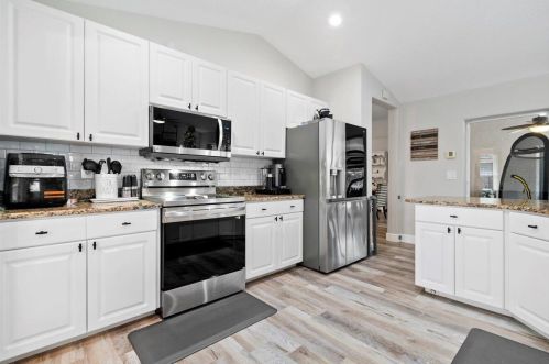 3851 Ramspeck St, Fort Pierce FL  34953-5381 exterior