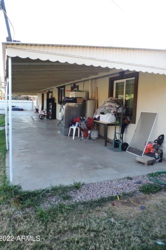 4001 61 St, Phoenix AZ 85033-1712 exterior