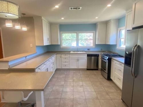 6807 Daugherty St, Austin TX  78757-2323 exterior