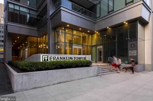 2002 16th St, Philadelphia, PA 19121-2304