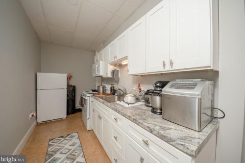 113 Walnut St, Lancaster PA 17602-2451 exterior