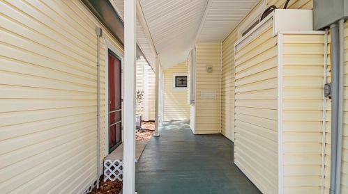 98 Live Oak Ave, Defuniak Springs FL  32435-2383 exterior