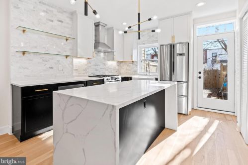 1639 Lang Pl, Washington DC  20002-3005 exterior