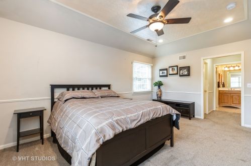 864 Hickman Ln, Bull Valley IL 60098-3027 exterior