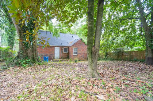 1629 Mayflower Ave, Atlanta GA 30311-2700 exterior