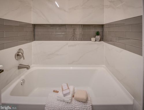 620 5th St, Washington DC  20001-2610 exterior