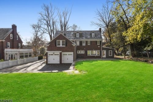 77 Durand Rd, Maplewood NJ 07040-2103 exterior