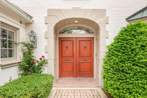 1810 Fox Ln, Milwaukee, WI 53217-2858